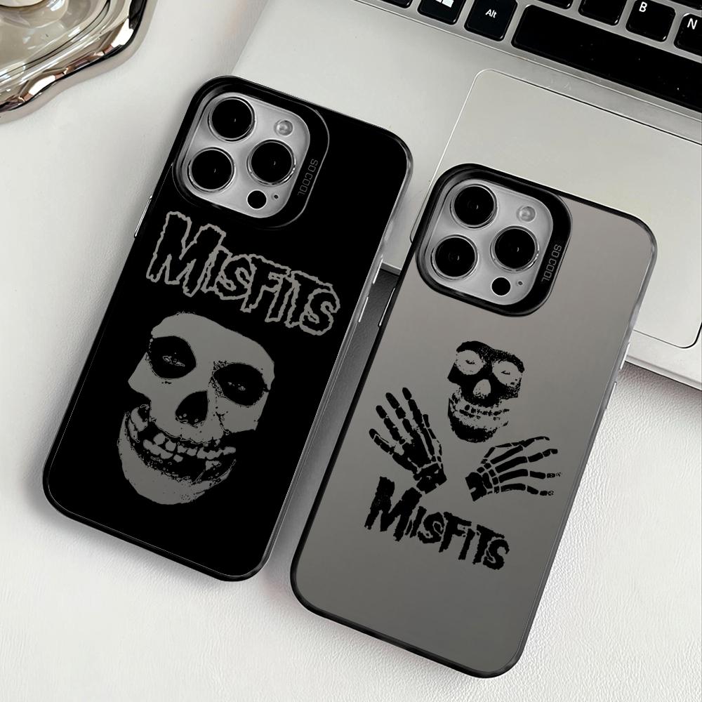Apple Iphone 15 - Чехол Misfits для iPhone 17 16